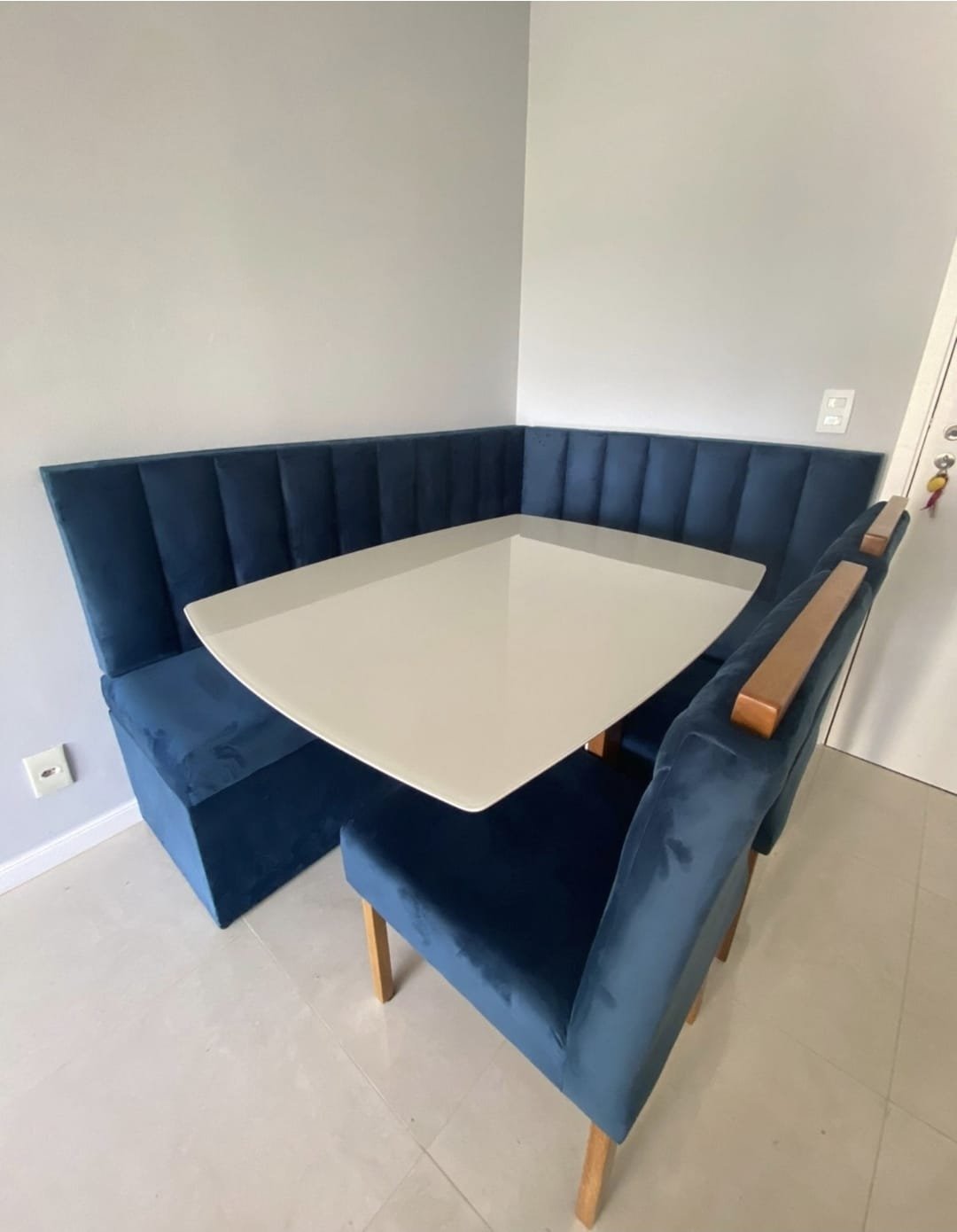 Canto com Mesa Cosme Velho